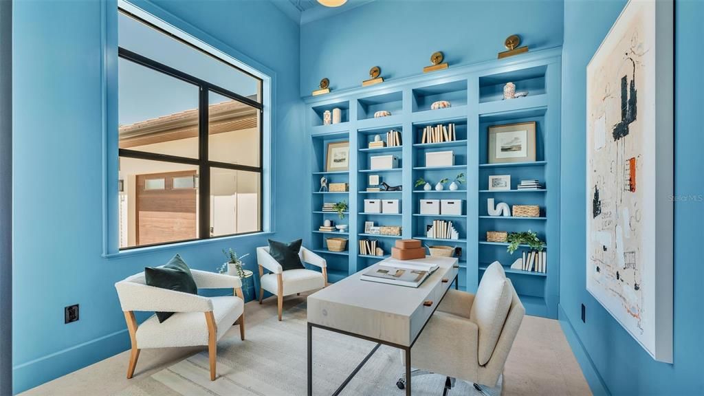 Home Office, Interior