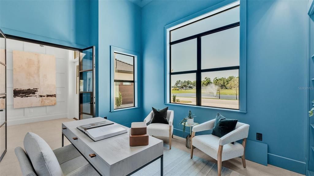 Home Office, Interior