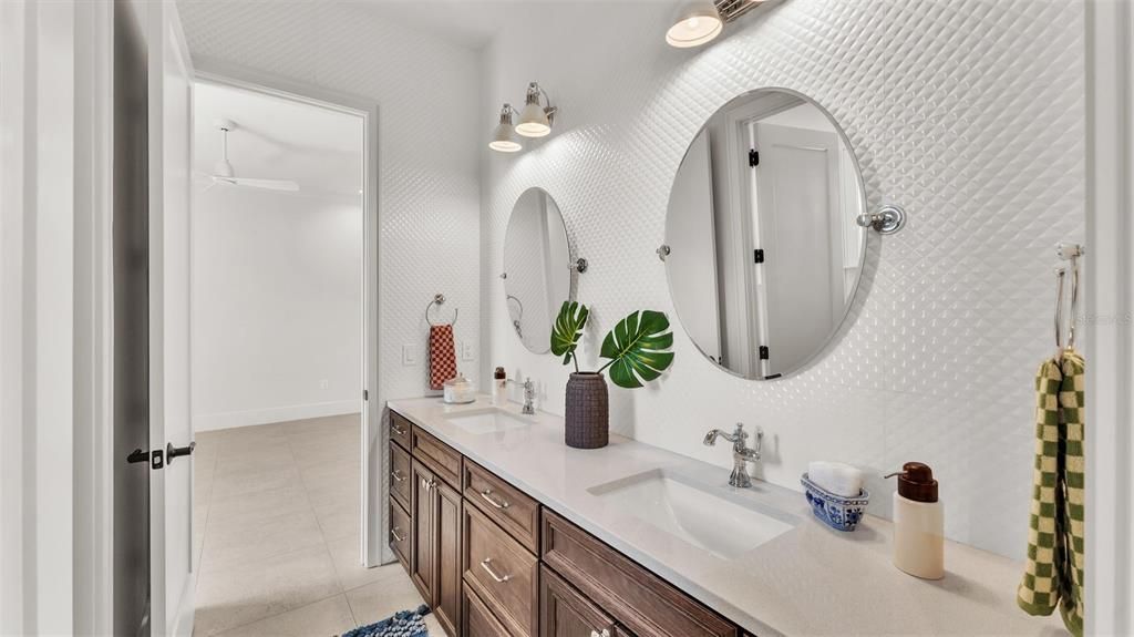 Bathroom, Dual Sink Vanities, Interior