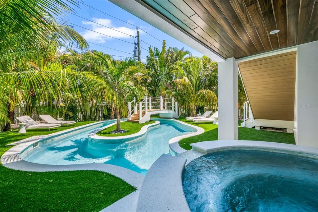 Exterior, Pool
