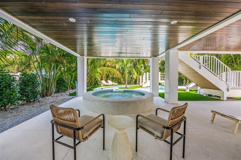 Exterior, Pool