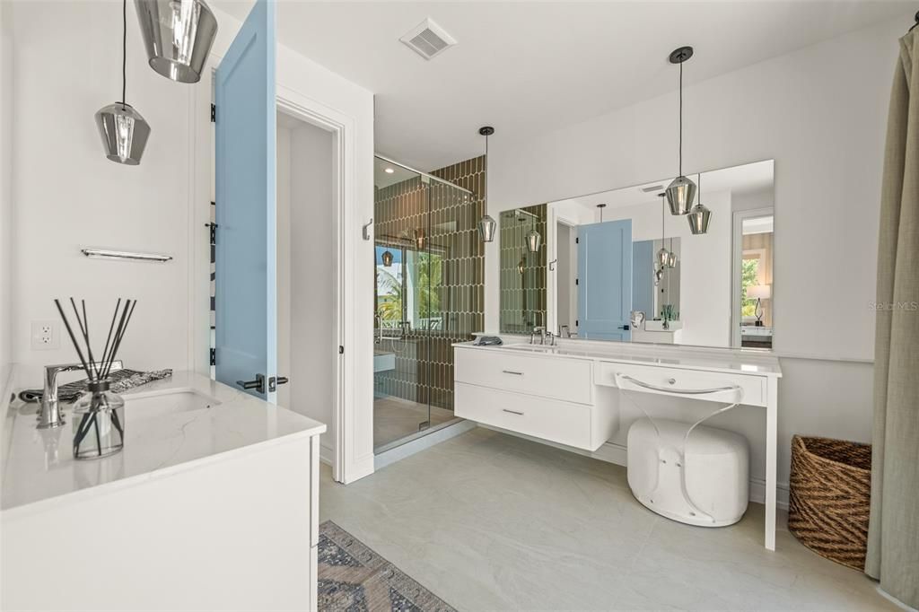 Bathroom, Interior, Pendant Lights