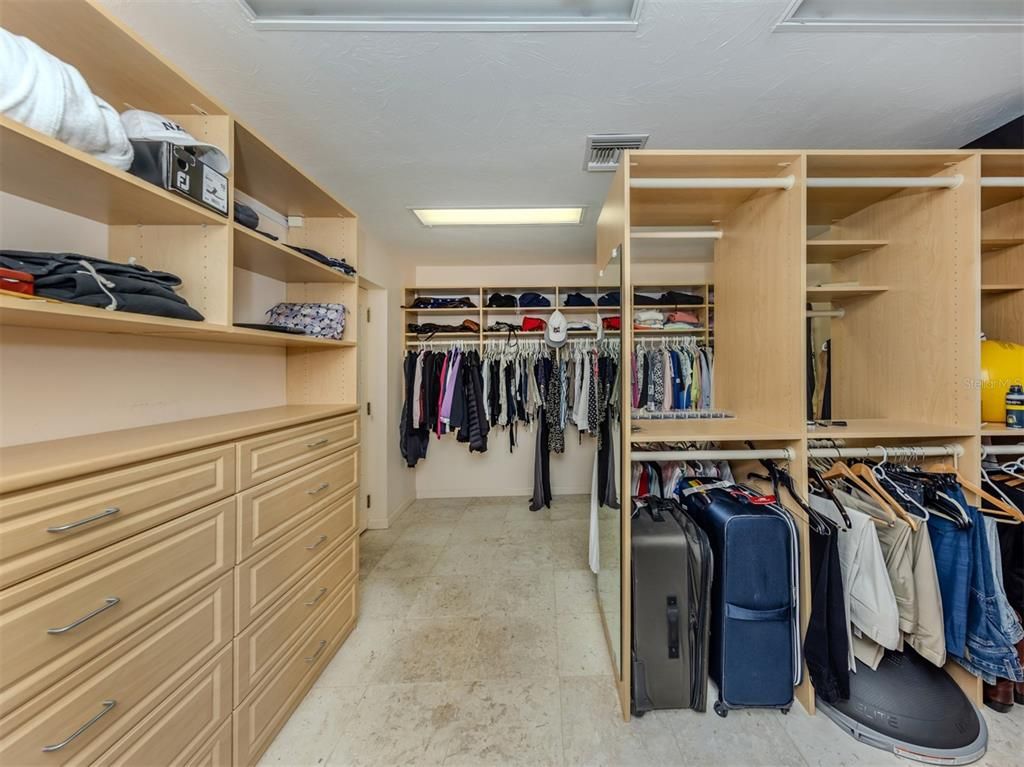 Interior, Recessed Lighting, Walk-in Closets