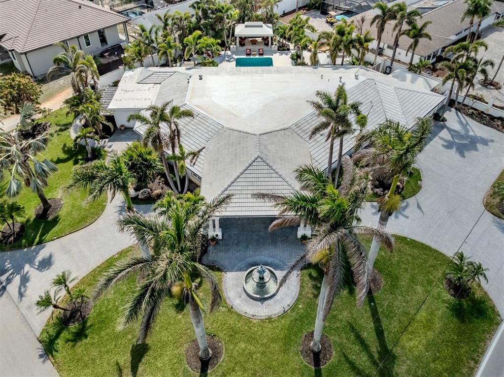 Exterior, Drone
