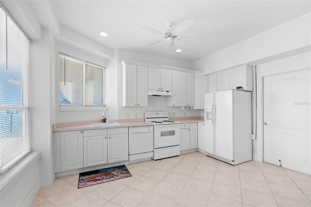 Interior, Kitchen, Recessed Lighting