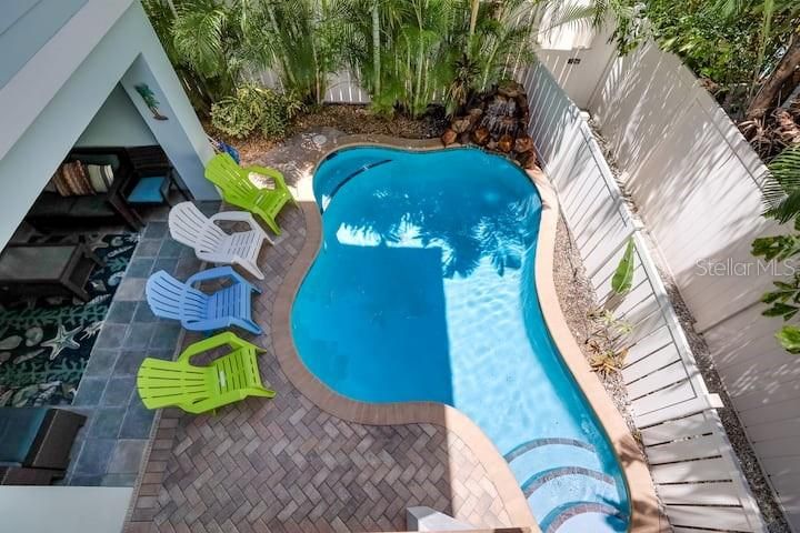 Exterior, Pool