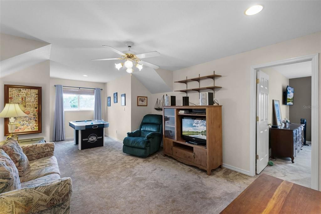 Game Room, Interior, Living room, Recessed Lighting