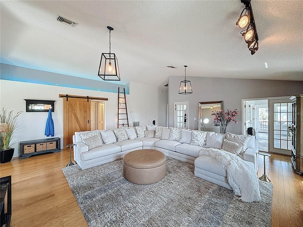 Interior, Living room, Pendant Lights, Wood Texture Flooring