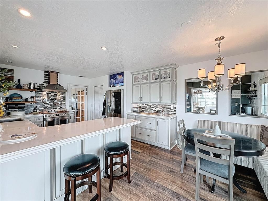 Chandelier, Dining room, Interior, Kitchen, Recessed Lighting, Wood Texture Flooring