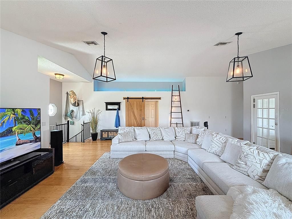 Interior, Living room, Pendant Lights, Wood Texture Flooring