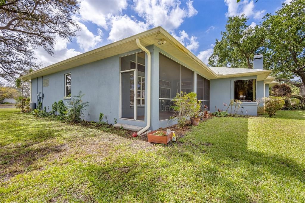 Backyard, Exterior