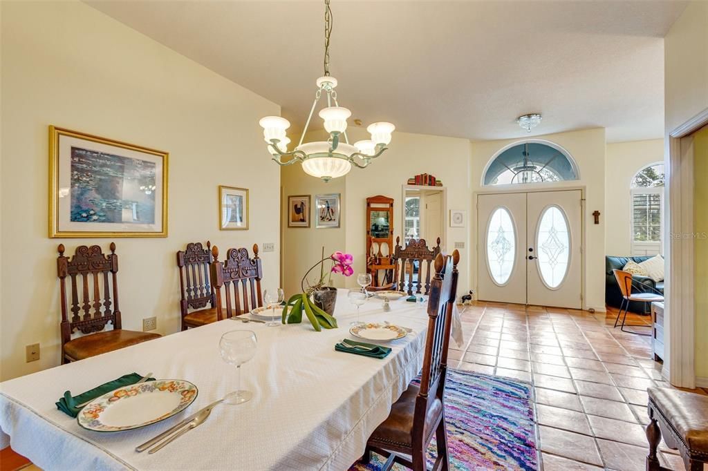 Chandelier, Dining room, Interior