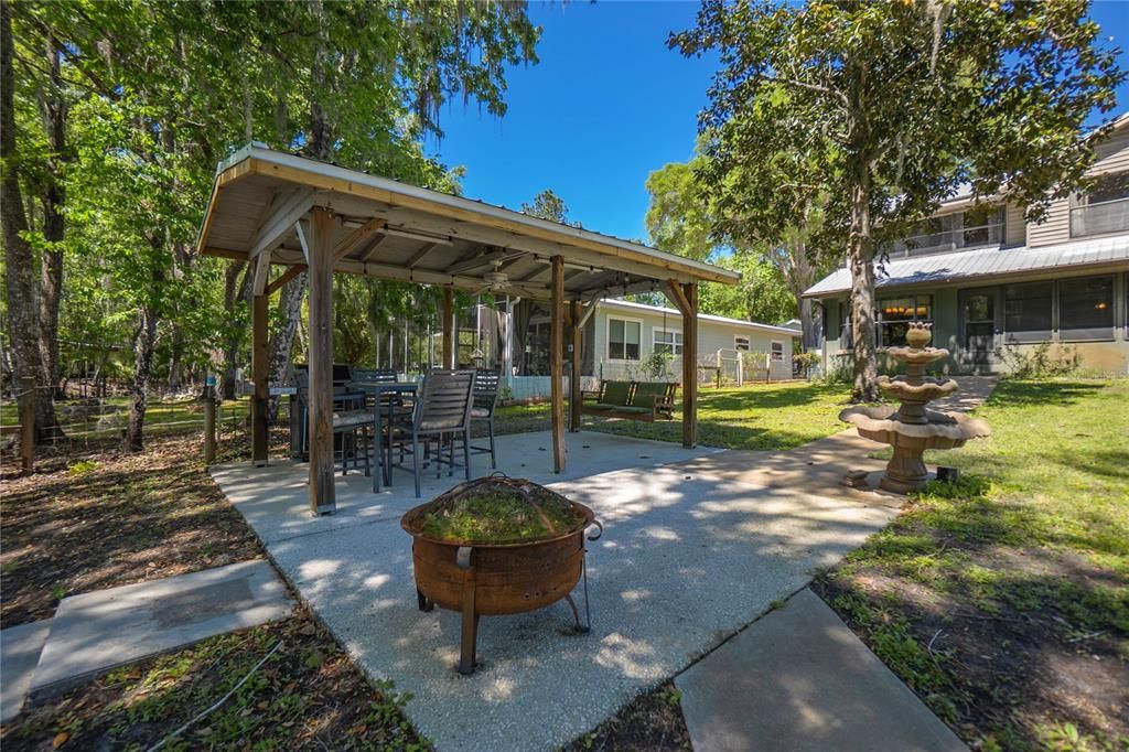 Backyard, Exterior
