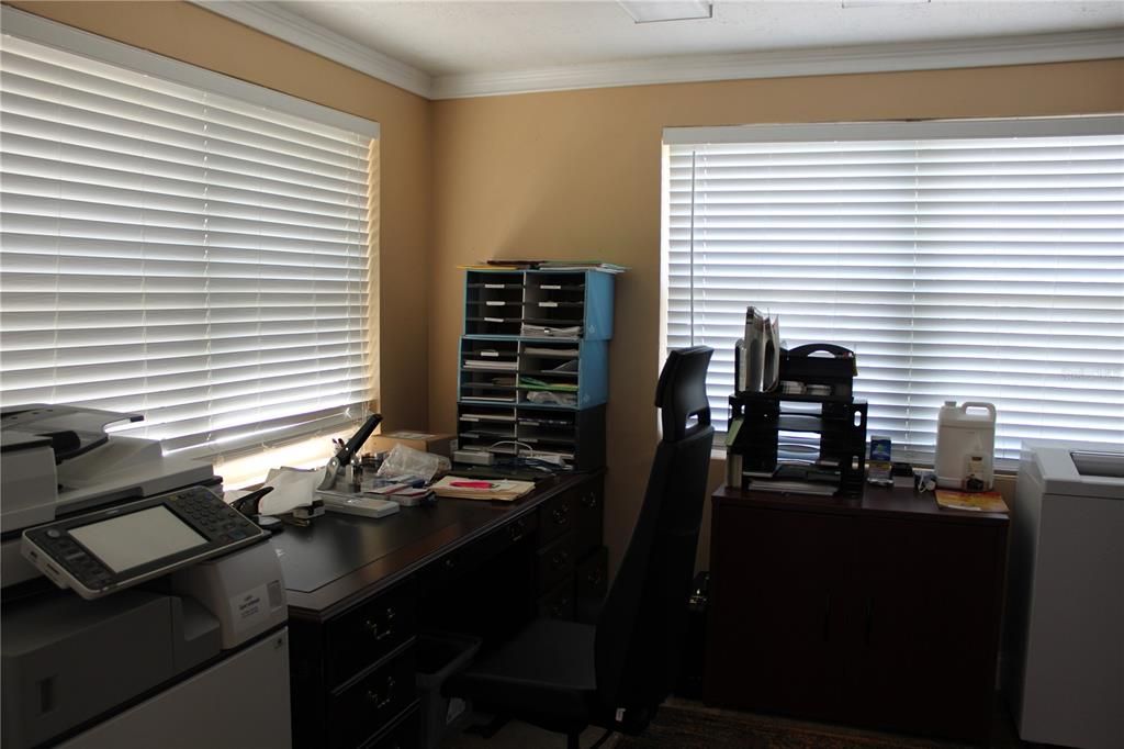 Home Office, Interior
