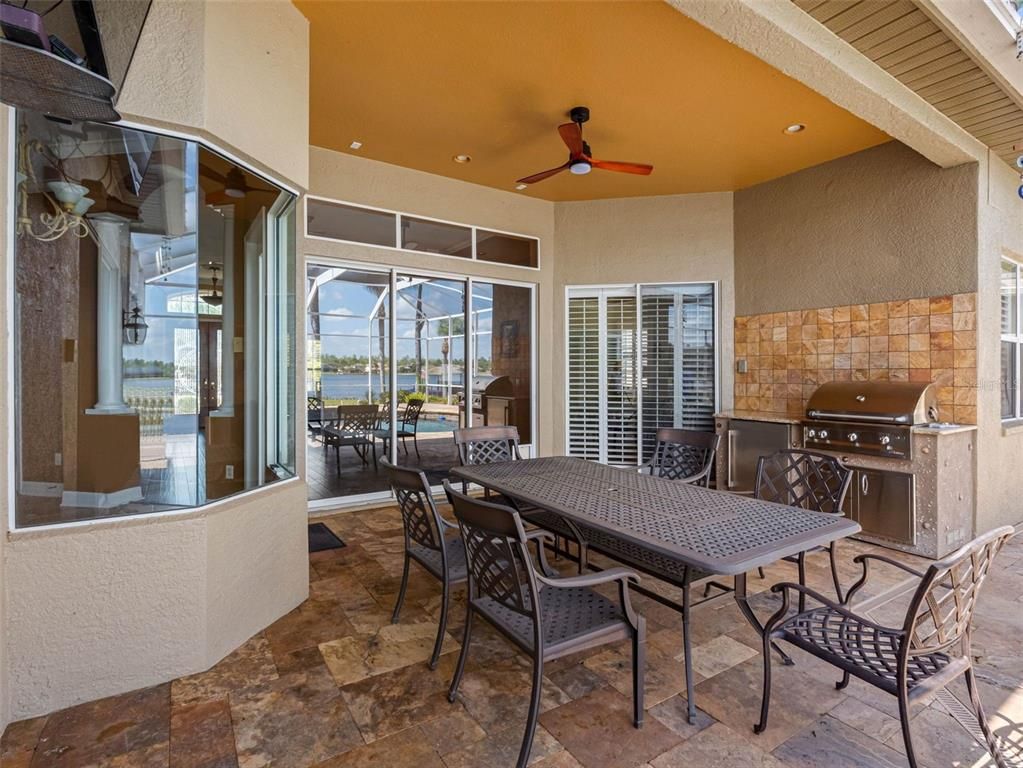 Dining room, Exterior, Recessed Lighting, Sun Room, Water