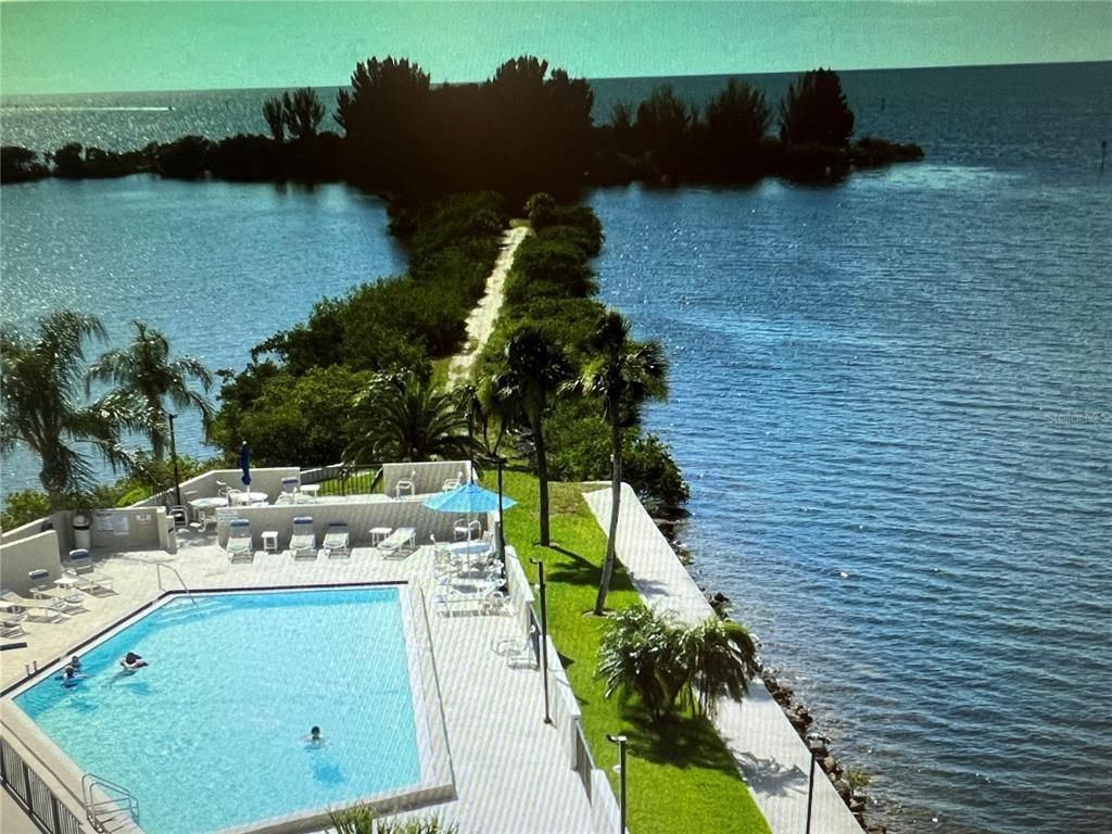 Exterior, Pool, Water