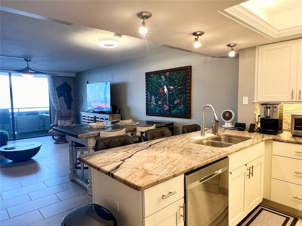 Dining room, Interior, Kitchen, Stainless Steel Appliances