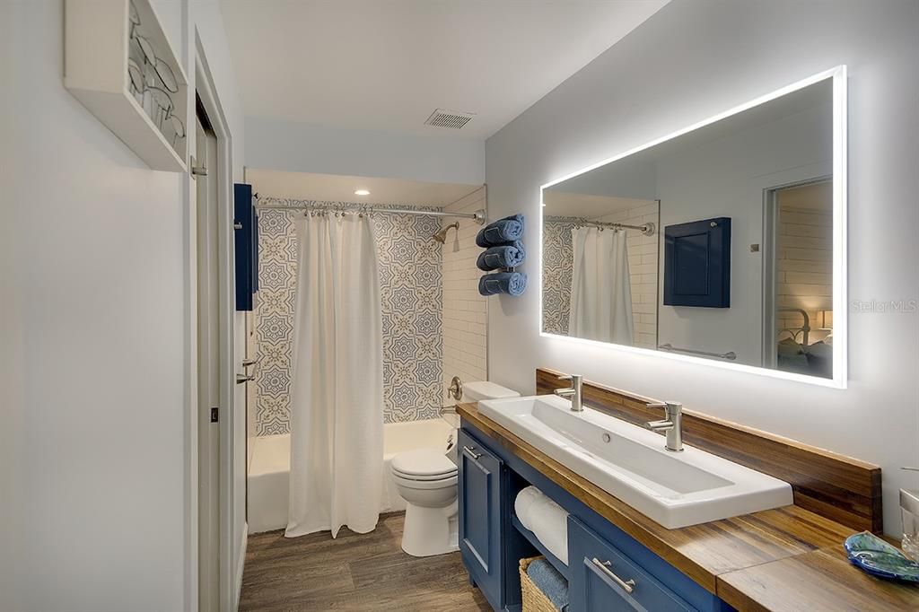 Bathroom, Interior, Recessed Lighting, Wood Texture Flooring