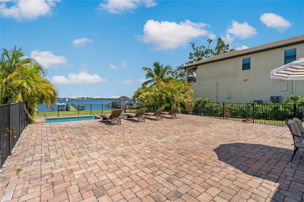 Exterior, Pool