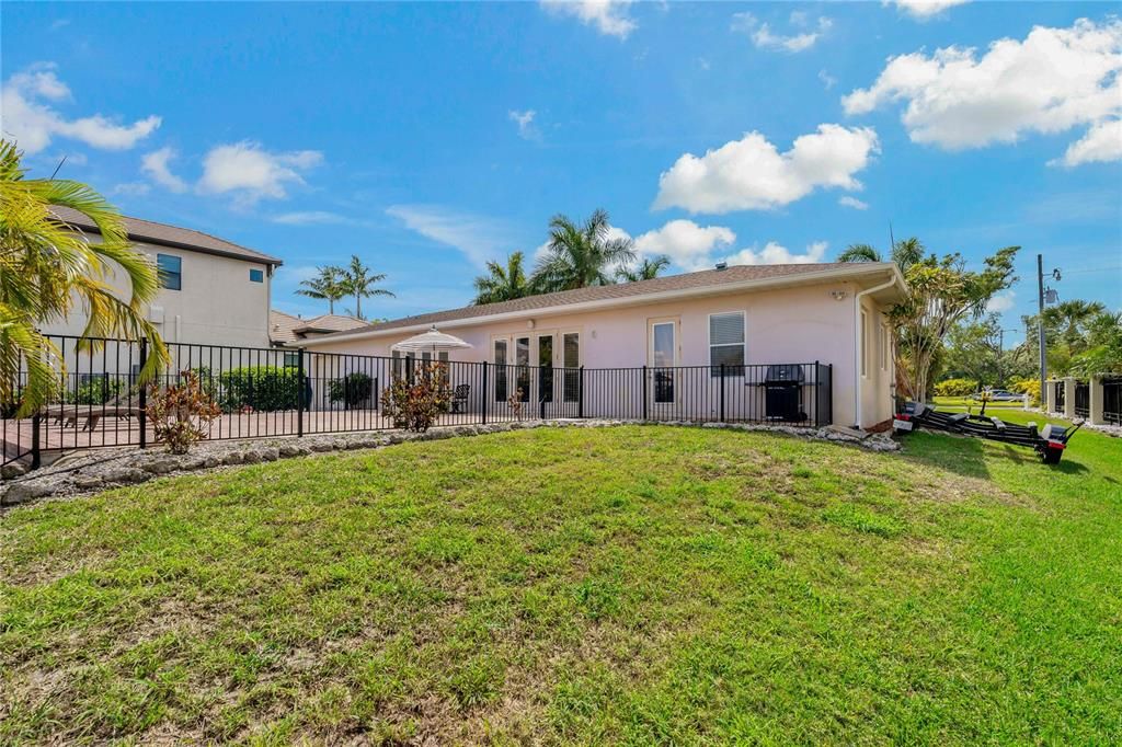 Backyard, Exterior