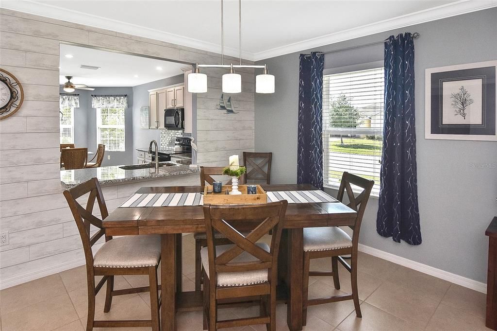 Dining room, Interior, Pendant Lights, Recessed Lighting