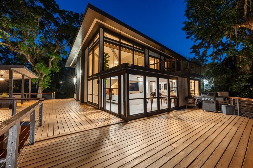 Exterior, Outdoor Kitchen