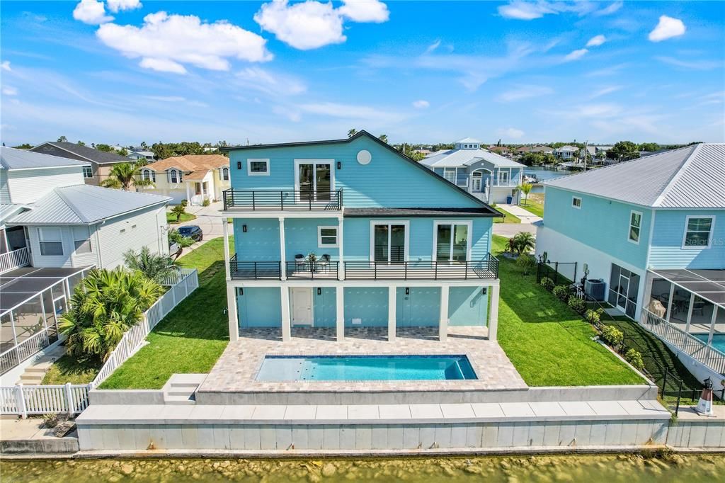 Exterior, Pool