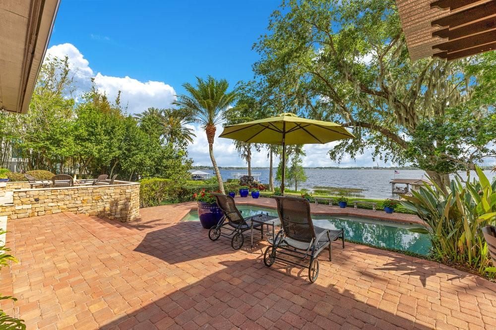 Exterior, Pool, Water