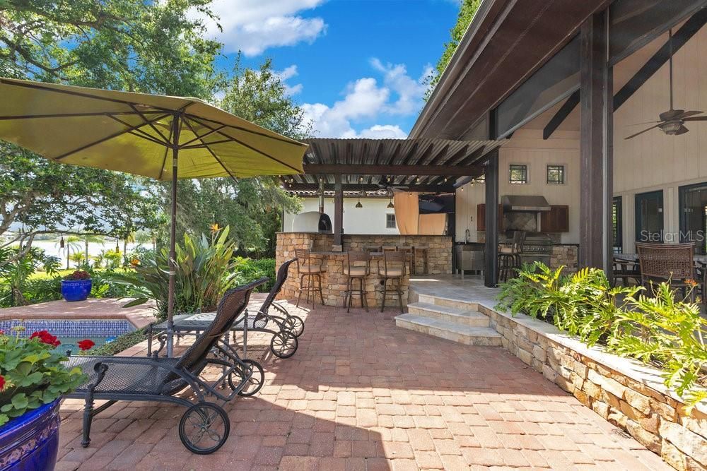 Exterior, Outdoor Kitchen