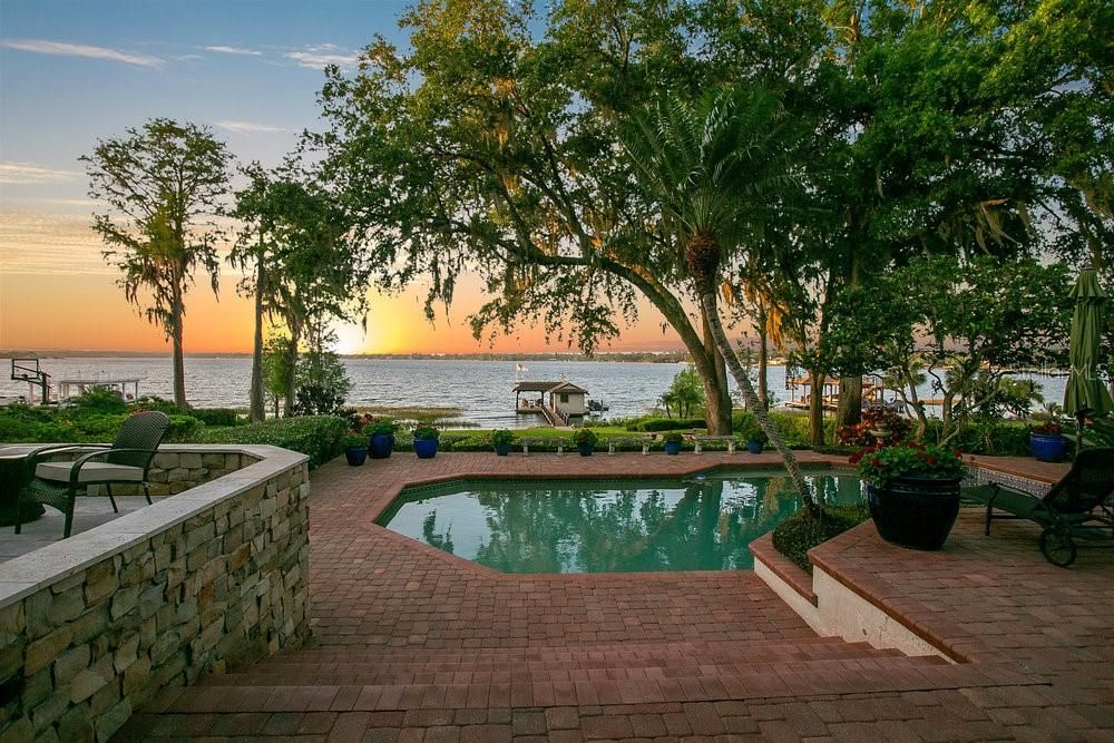 Exterior, Pool, Water
