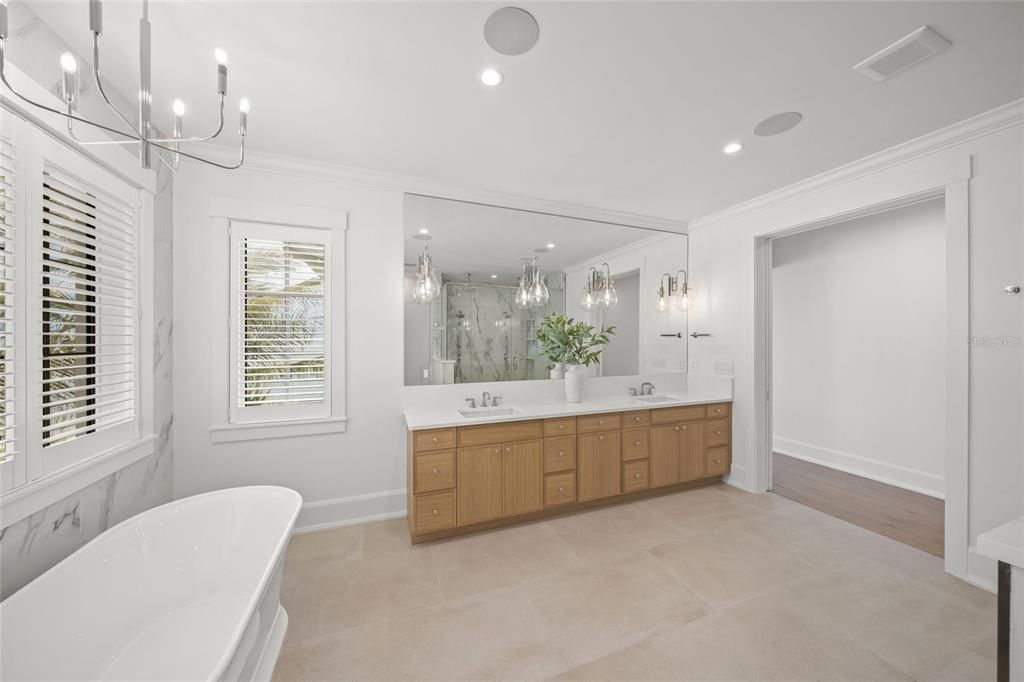 Bathroom, Dual Sink Vanities, Free Standing Baths, Interior, Recessed Lighting