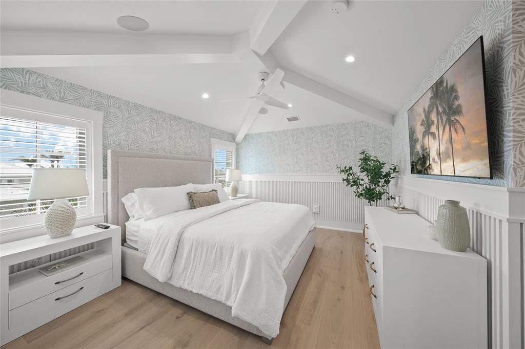 Bedroom, Interior, Recessed Lighting, Water, Wood Texture Flooring