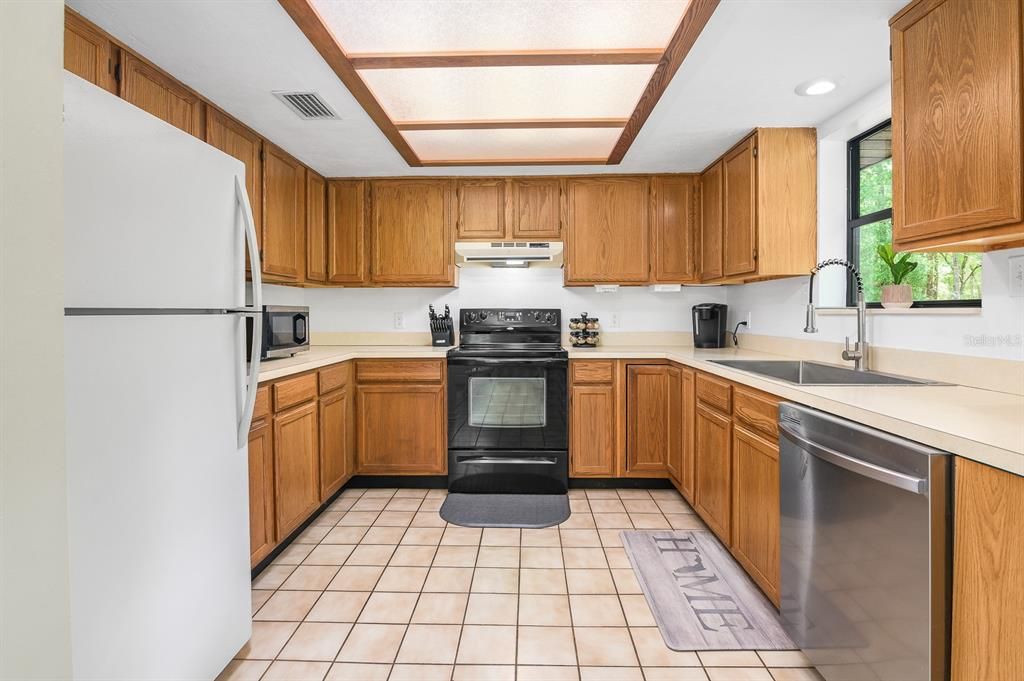Interior, Kitchen, Recessed Lighting