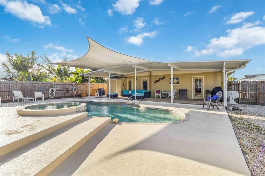 Exterior, Pool