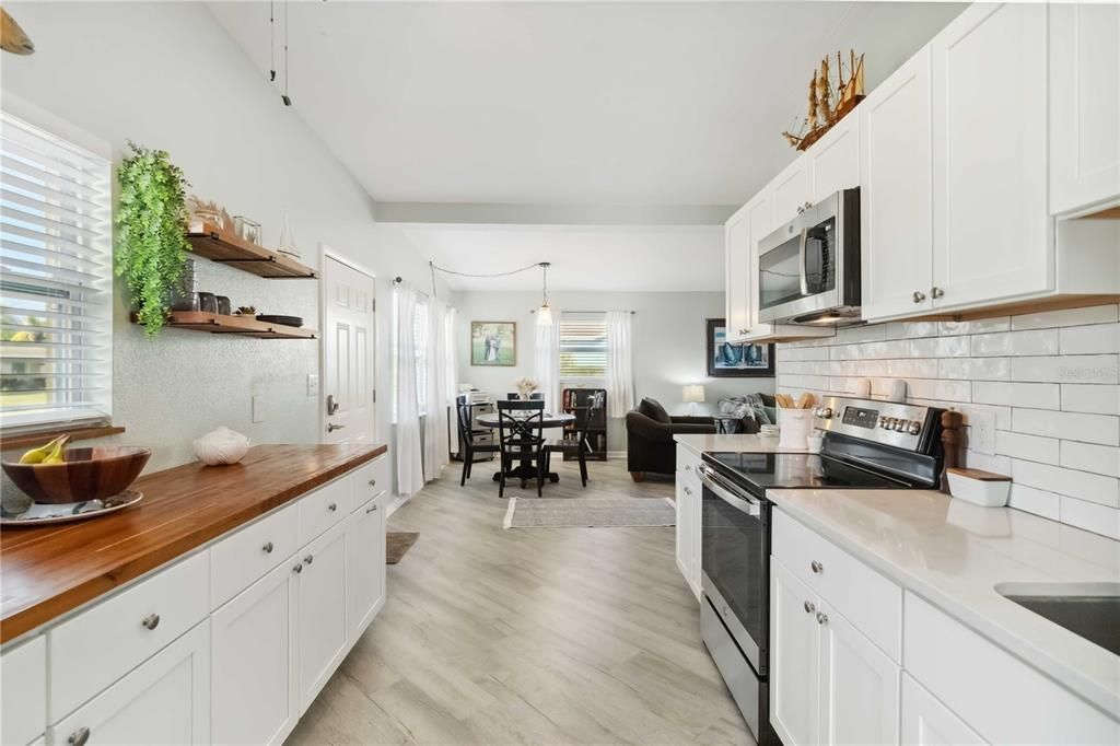 Dining room, Interior, Kitchen, Pendant Lights, Wood Texture Flooring