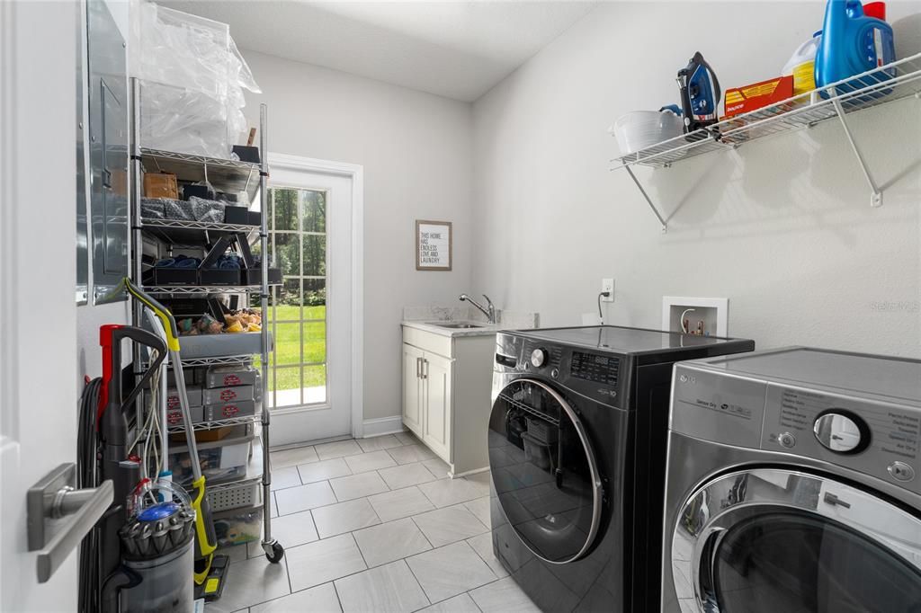 Interior, Washer