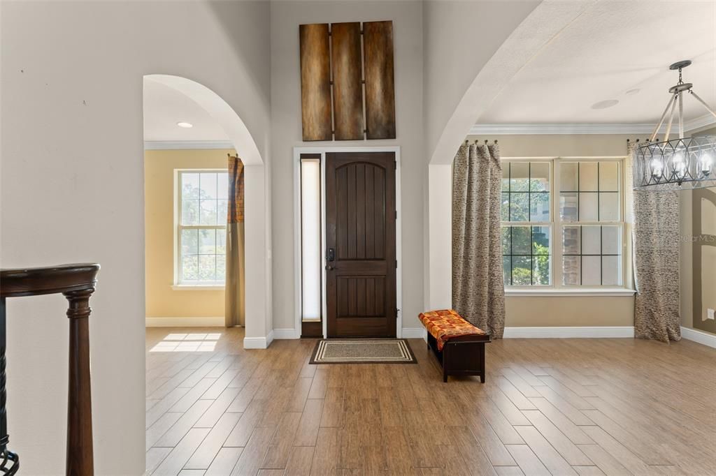 Interior, Pendant Lights, Recessed Lighting, Wood Texture Flooring