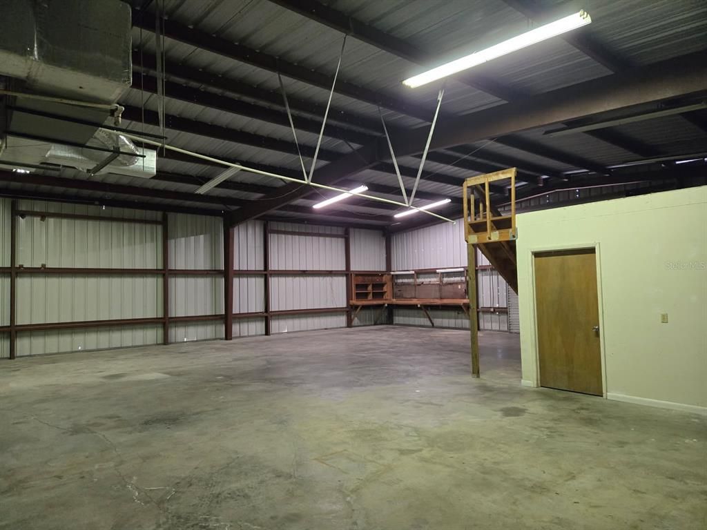 Garage, Interior
