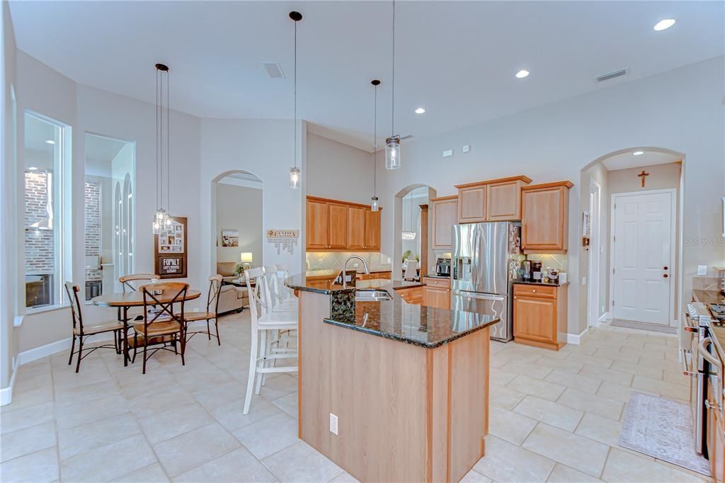 Dining room, Interior, Kitchen, Pendant Lights, Recessed Lighting, Stainless Steel Appliances