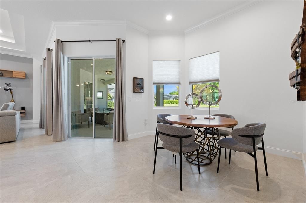Dining room, Interior, Recessed Lighting