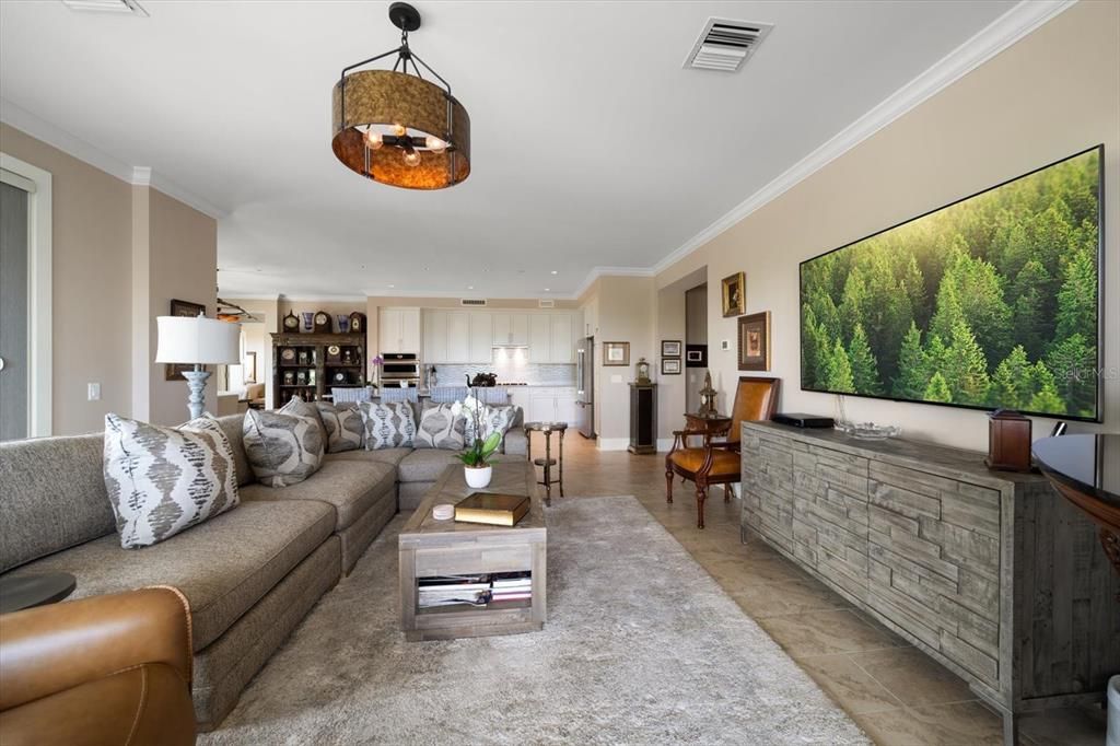 Interior, Kitchen, Living room, Pendant Lights, Recessed Lighting, Stainless Steel Appliances