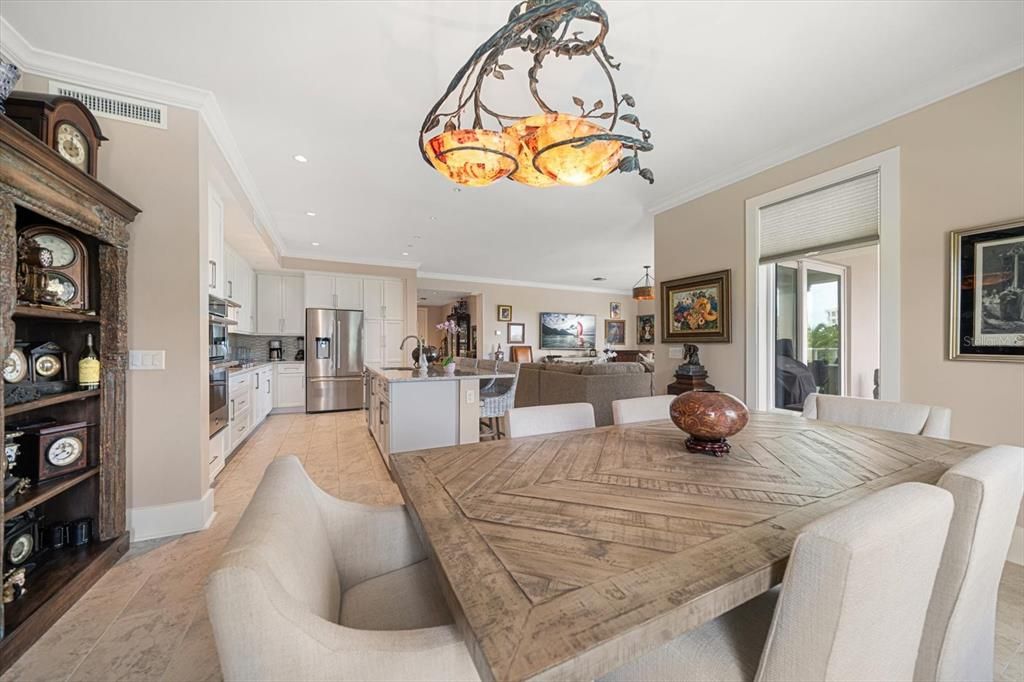 Dining room, Interior, Kitchen, Recessed Lighting, Stainless Steel Appliances
