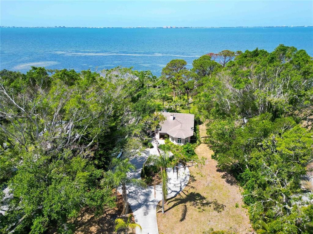 Exterior, Drone