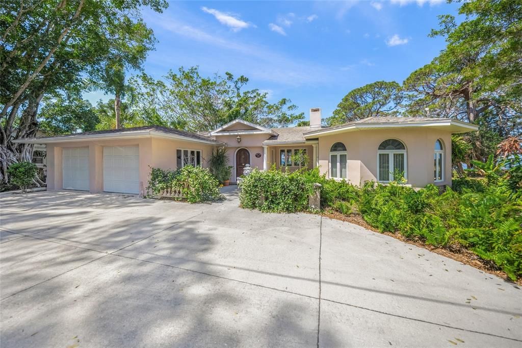 Attached, Backyard, Exterior, Facade, Ranch