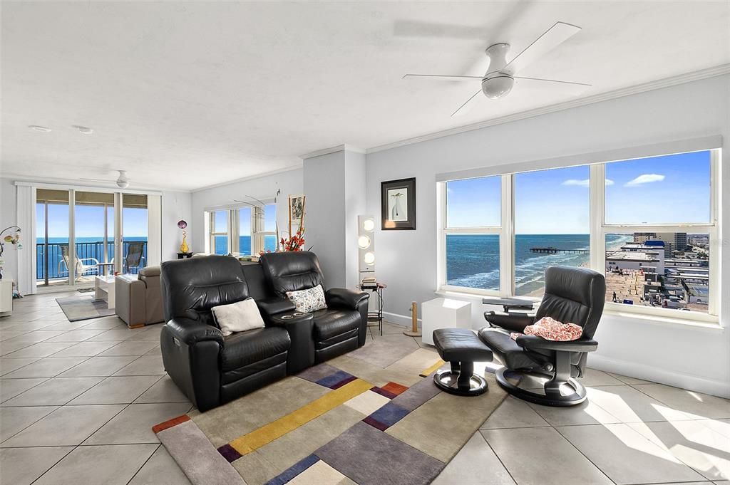 Interior, Living room, Water