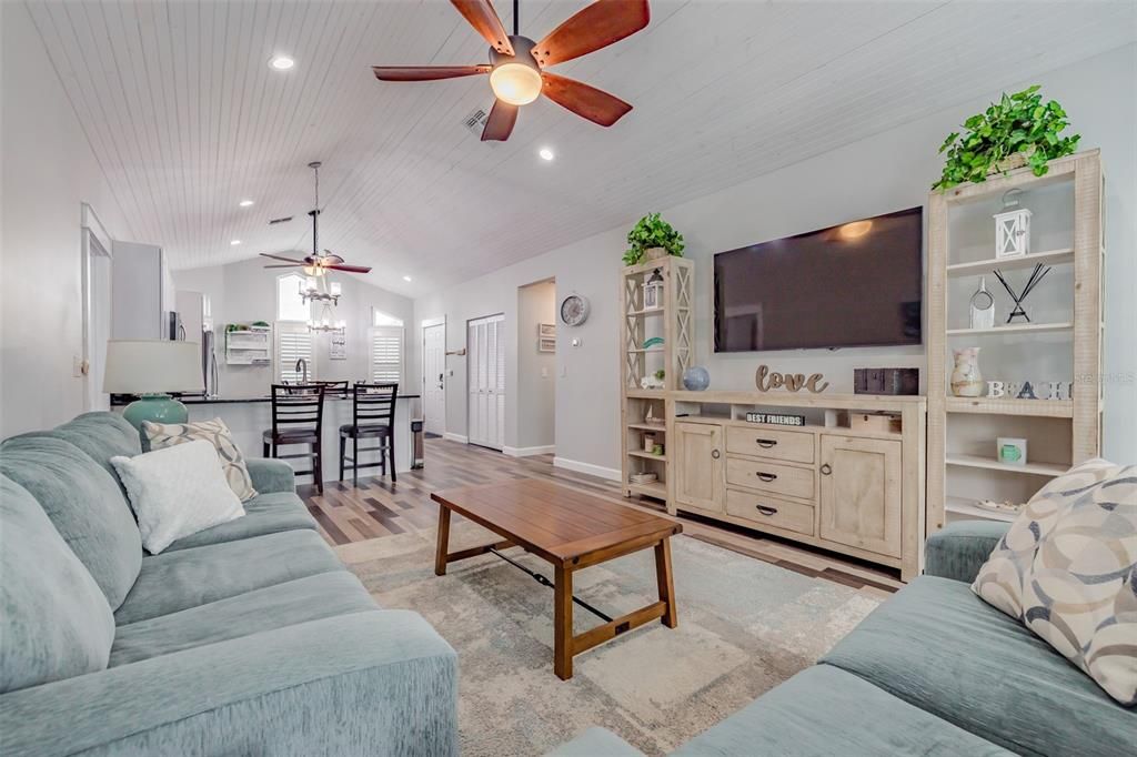 Interior, Kitchen, Living room, Recessed Lighting, Wood Texture Flooring