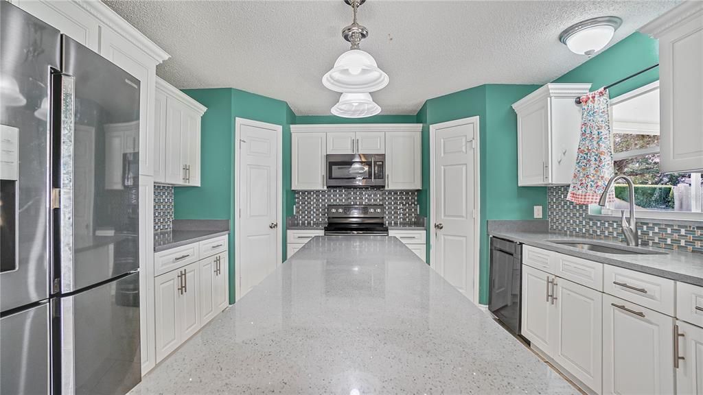 Interior, Kitchen, Pendant Lights, Stainless Steel Appliances