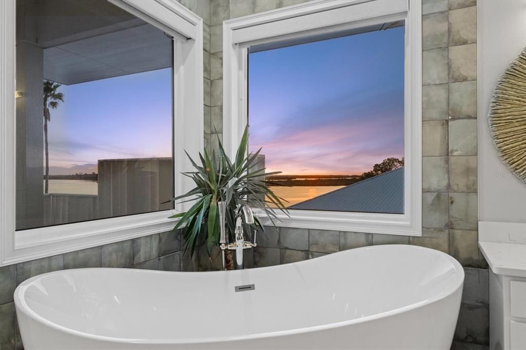 Bathroom, Free Standing Baths, Interior, Water