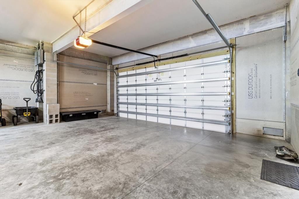 Garage, Interior