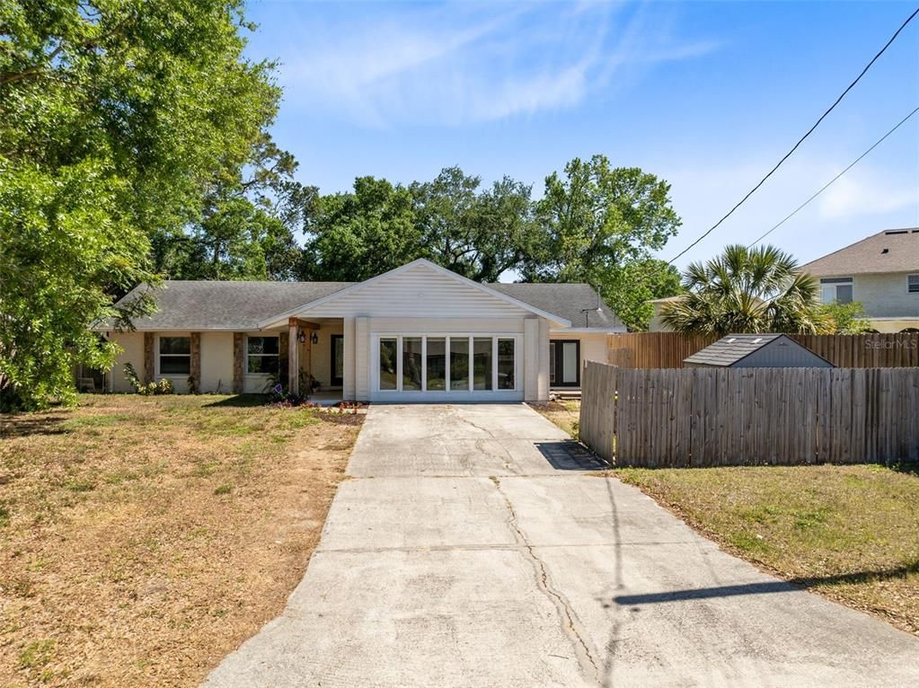 Backyard, Exterior, Facade, Ranch